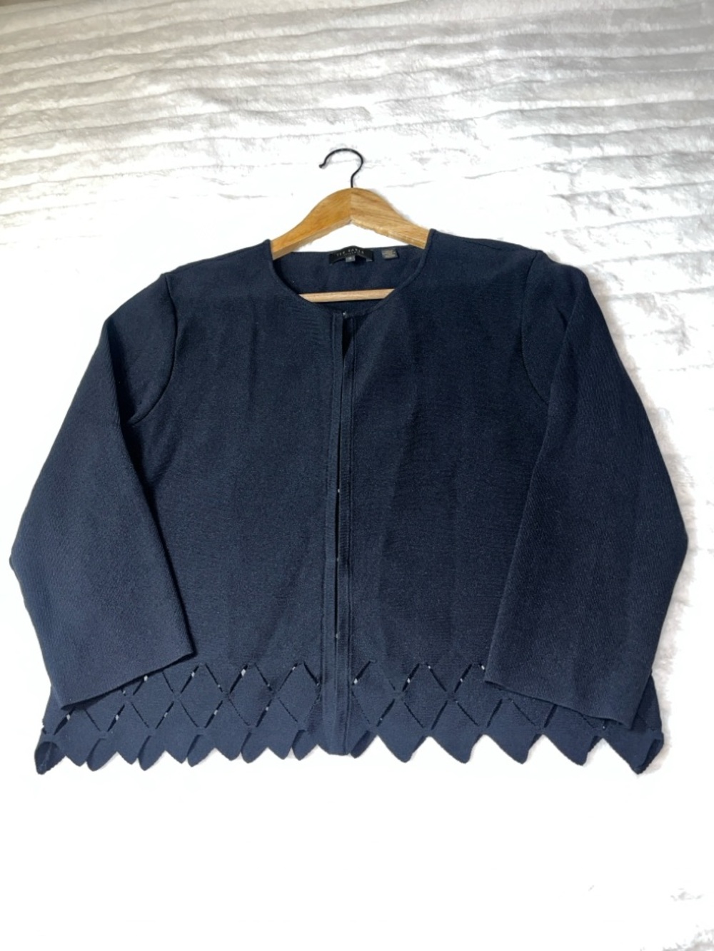 Ted Baker Kyylie Black Geometric Laser-cut Hem Knit Modern Cardigan SZ 3 (US 8) - Picture 10 of 10